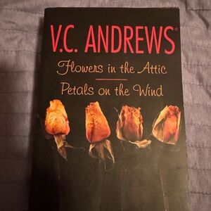 V.C. Andrews Book Set - Flowers in the Attic & Petals on the Wind